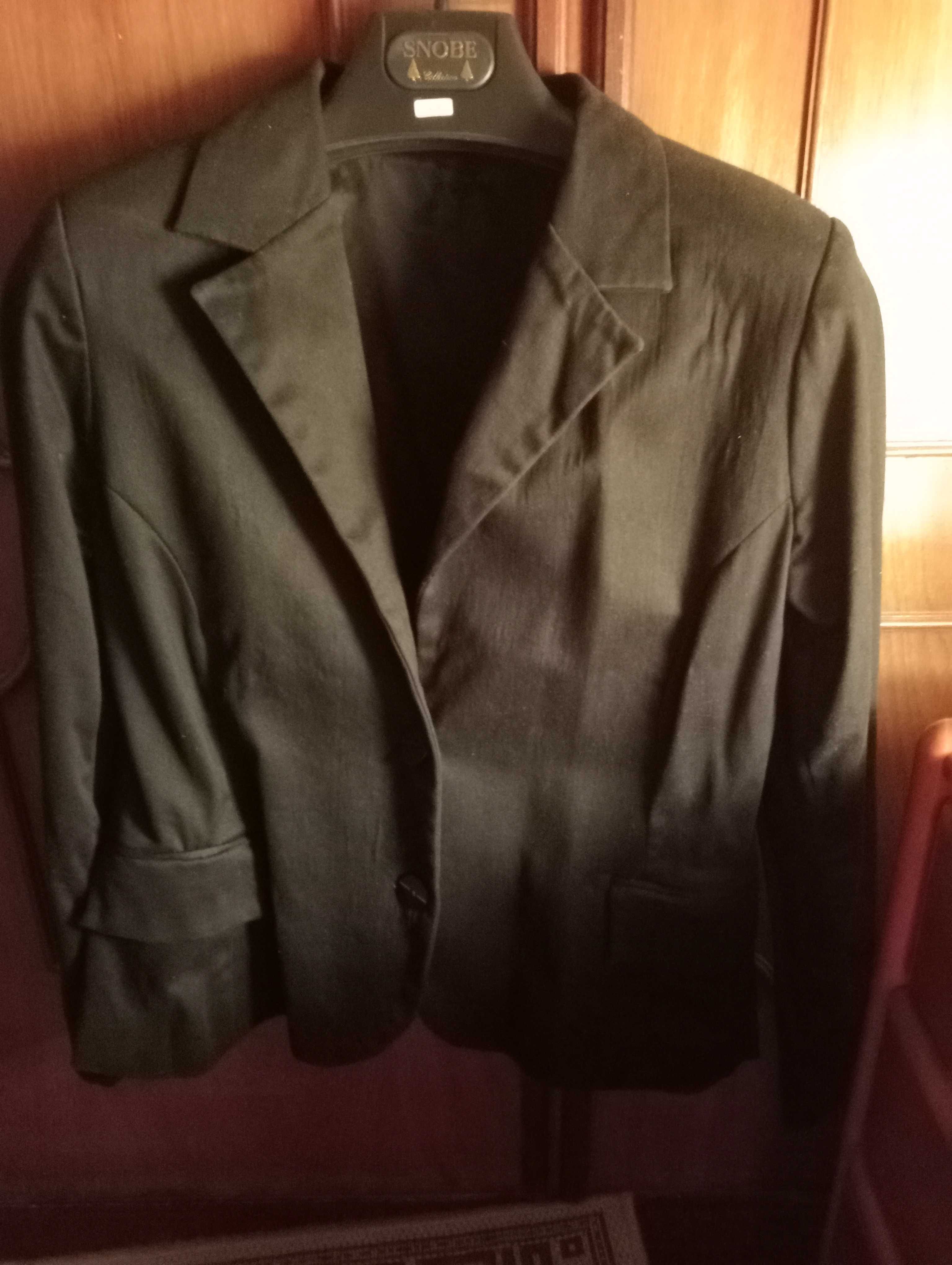 Vendo blazer preto tamanho M