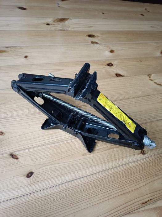 Оригінальний домкрат FoMoCo, Форд мондео.