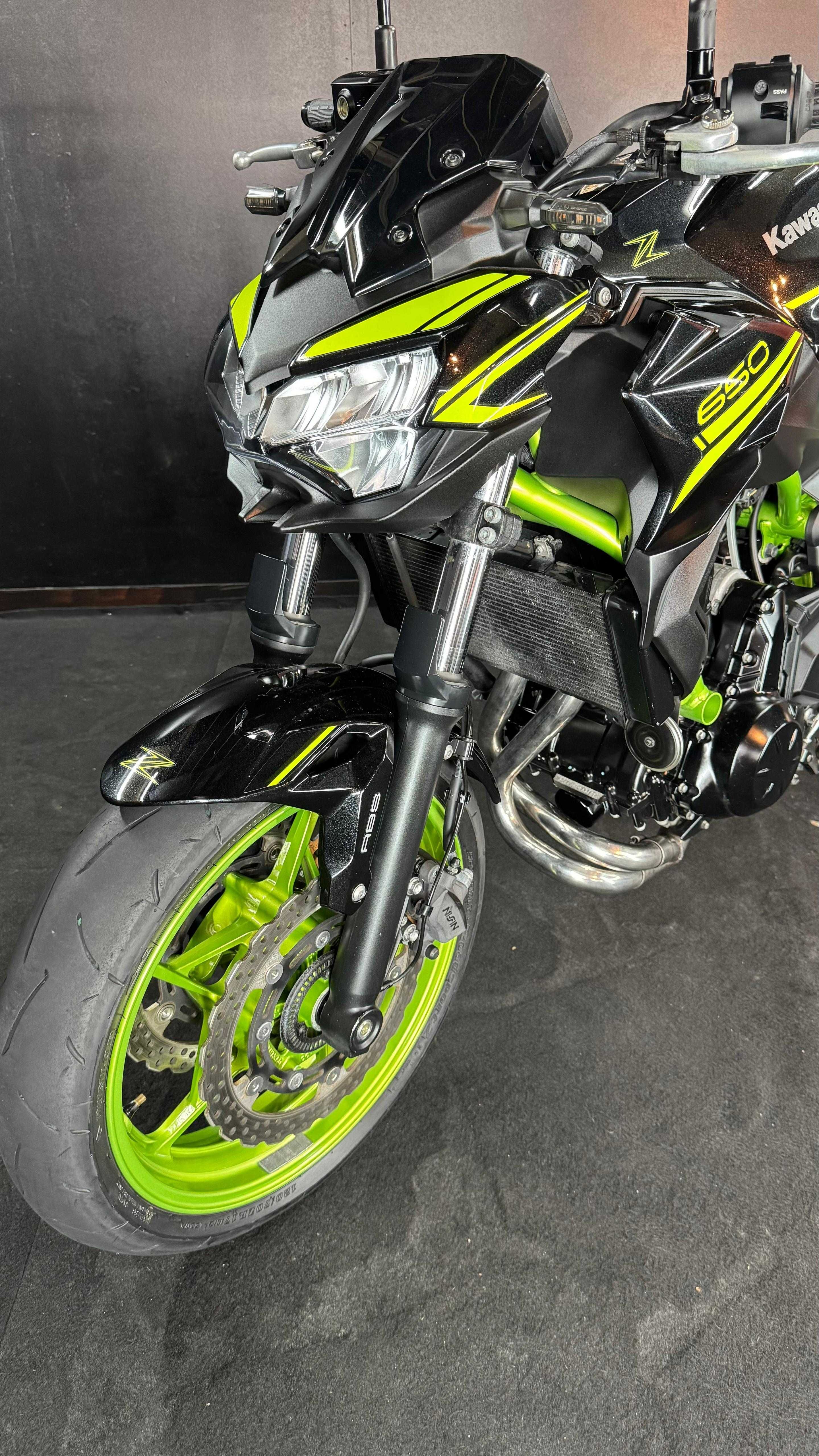 KAWASAKI Z650 ACEITAMOS RETOMAS
