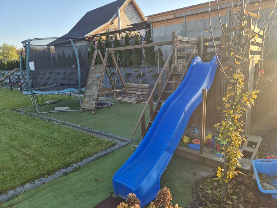 Plac zabaw drewniany z akcesoriami duży zjeżdżalnia domek wspinaczka