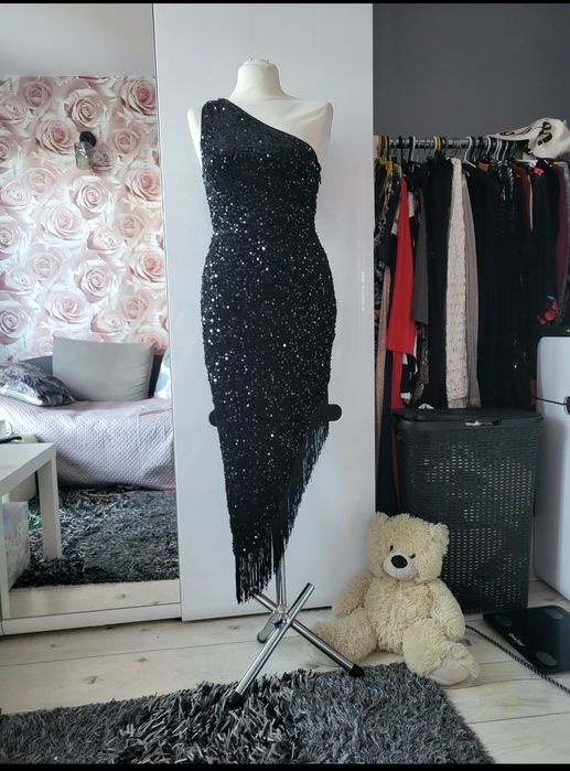 Czarna cekinowa sukienka asymetryczna z frędzlami   XL-XXL