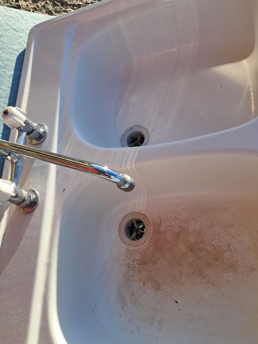 Zlew dwukomorowy z baterią