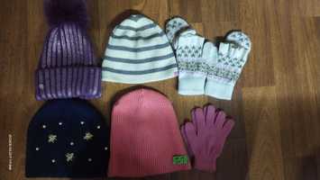 Зимові шапки та перчатки