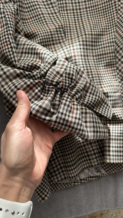 Стильний піджак в клітинку