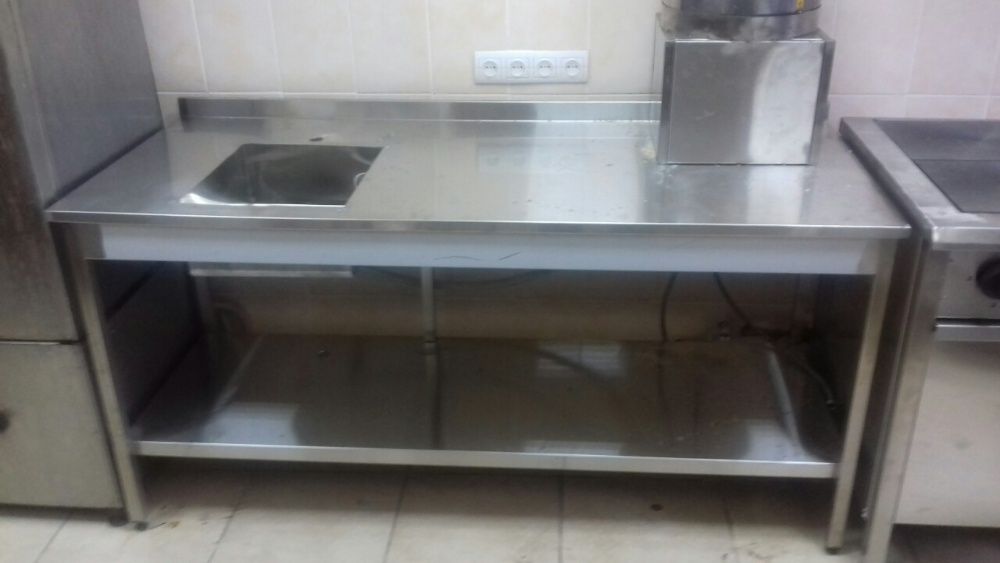 Стол с мойкой из нержавеющей стали