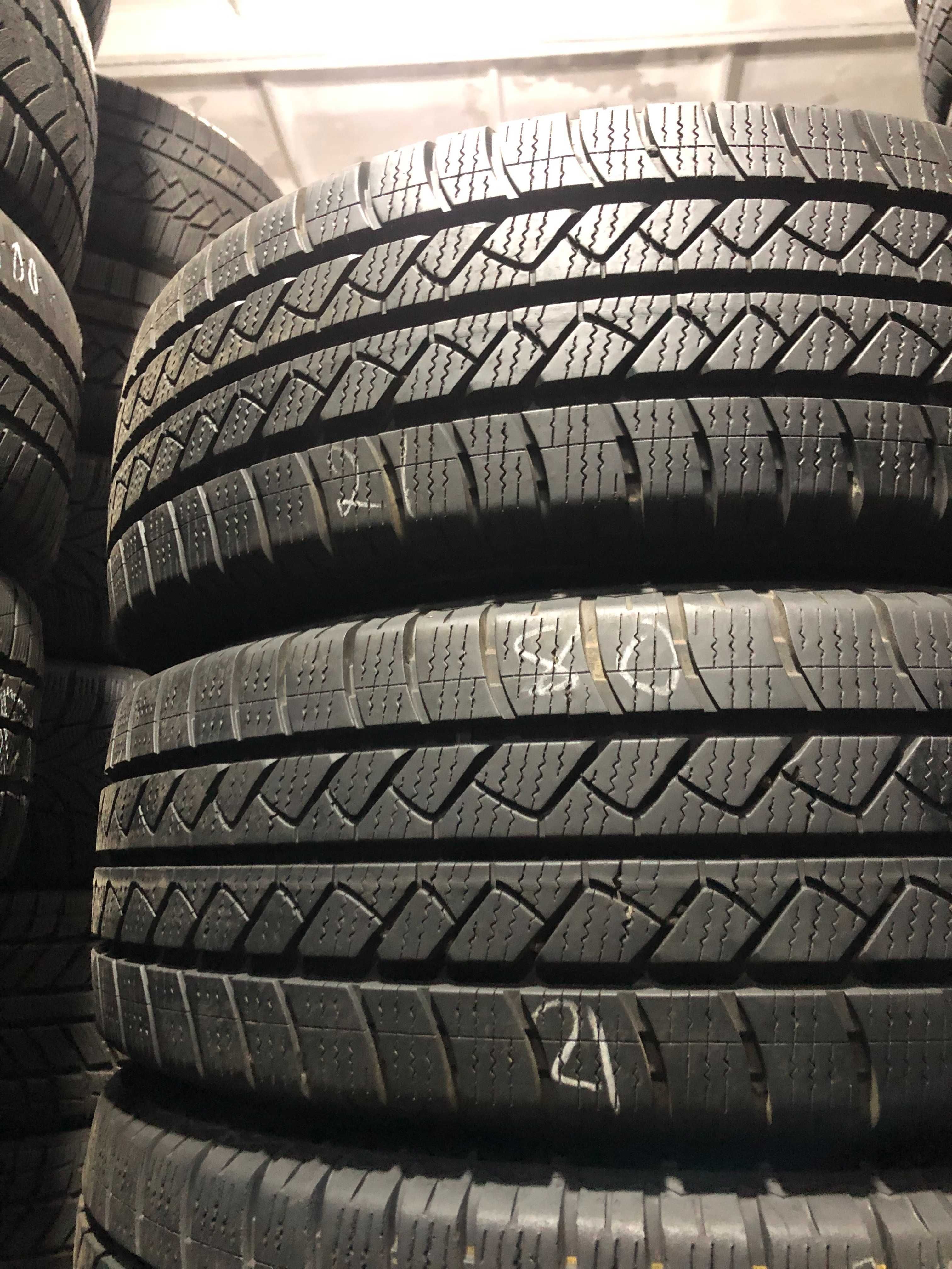 Шини 215/65 R16C Goodyear Vector 4 Season Cargo Комплект