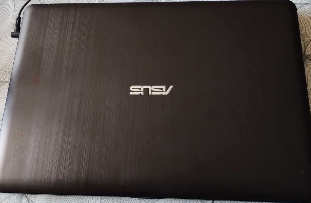 Laptop Asus R540S 15,6 " Intel Pentium 4 GB / 500 GB HDD
