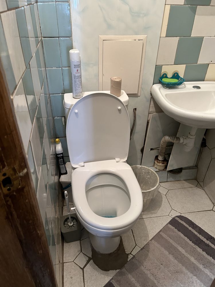 Продам 2 кімнатну квартиру вул. Василя Барки 8, Солом'янський район