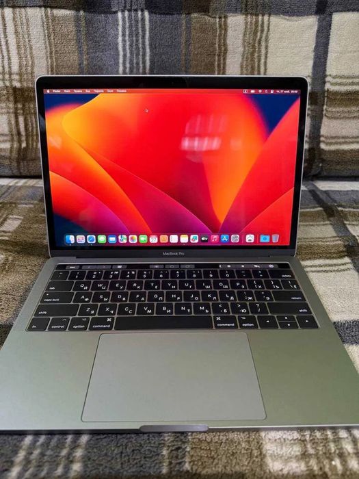 MacBook Pro 13 A1706 2016 i5/8Gb/256gb