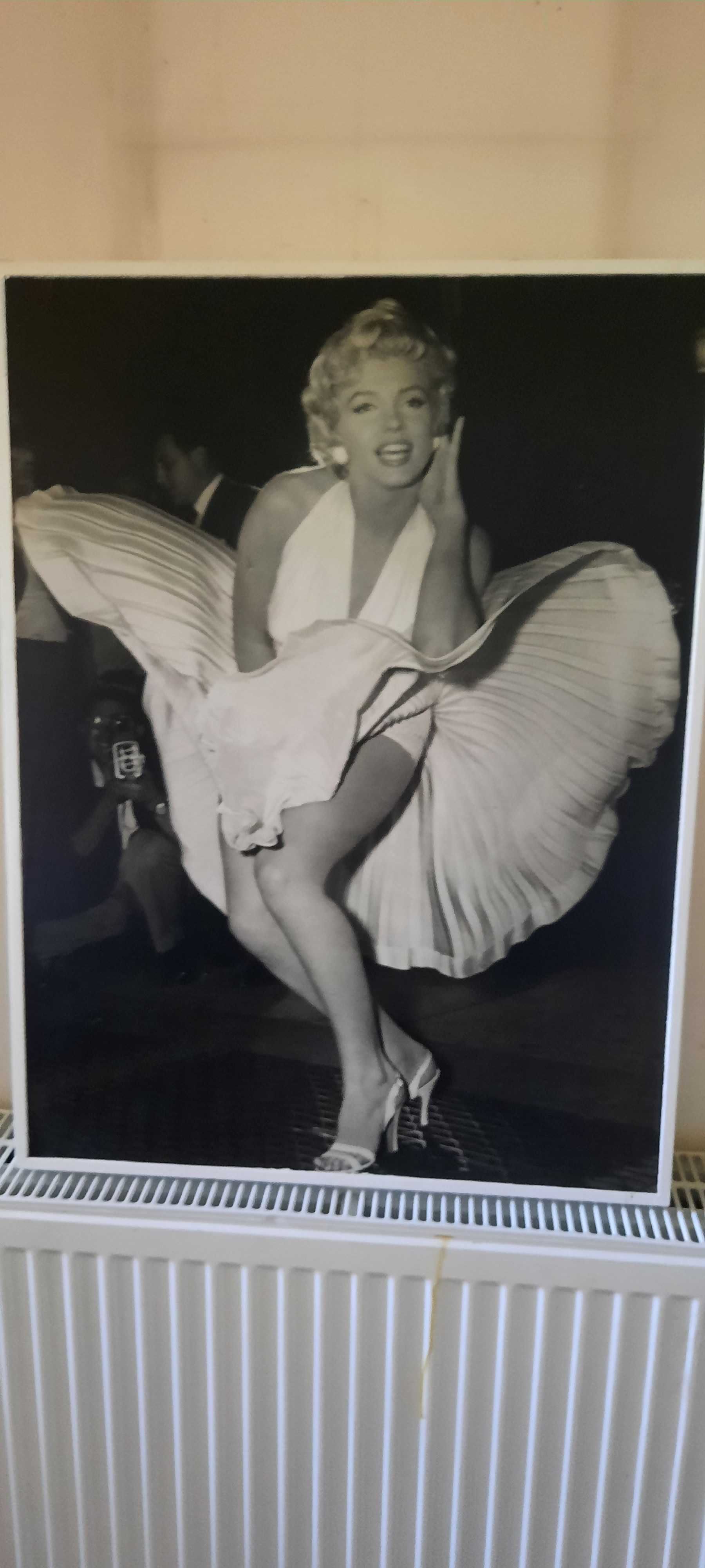 Plakat Marilyn Monroe  New York 1954 w białej  ramie