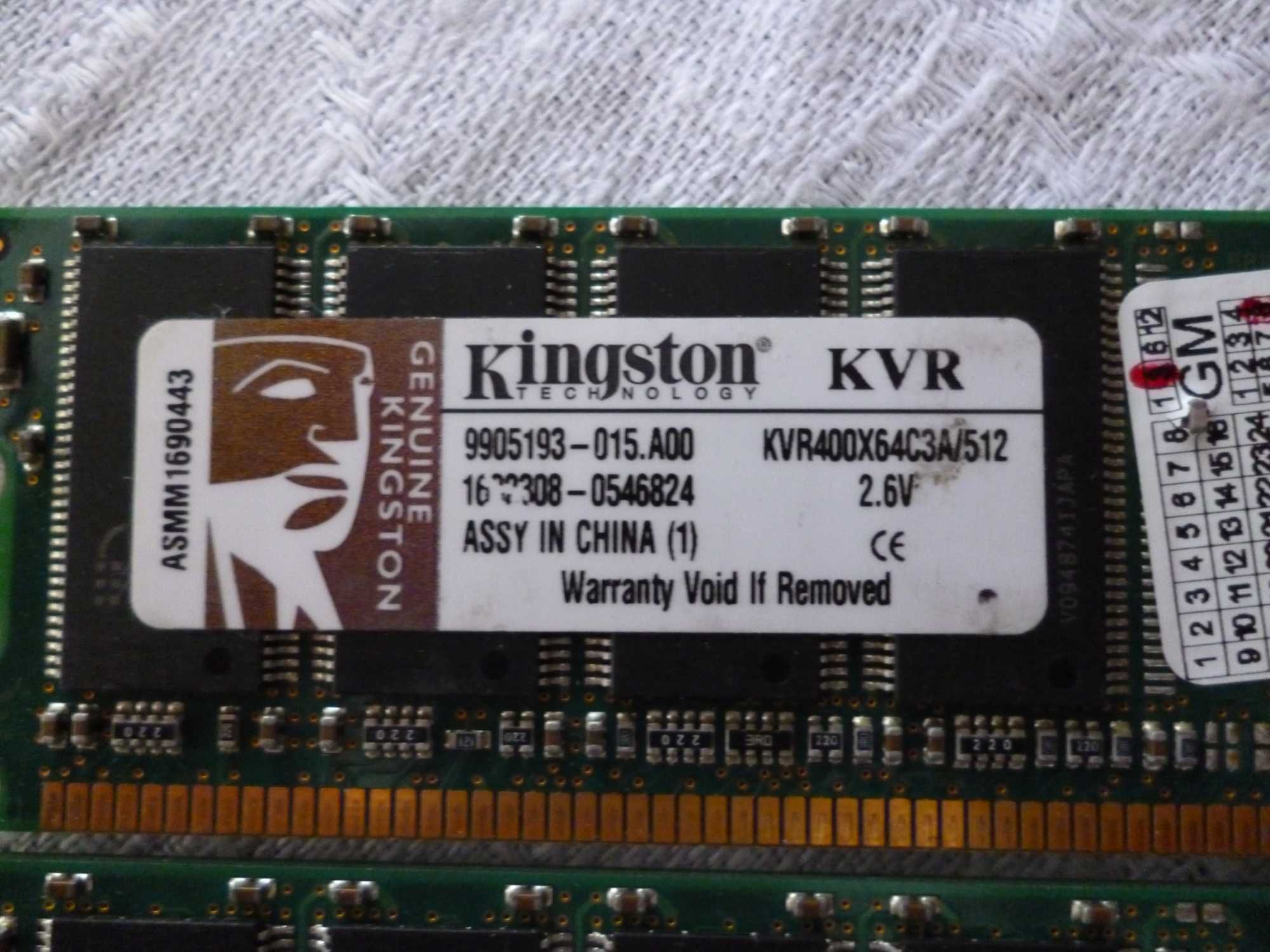 Kości RAM Kingston KVR 2 razy 512 MB 2,6V .
