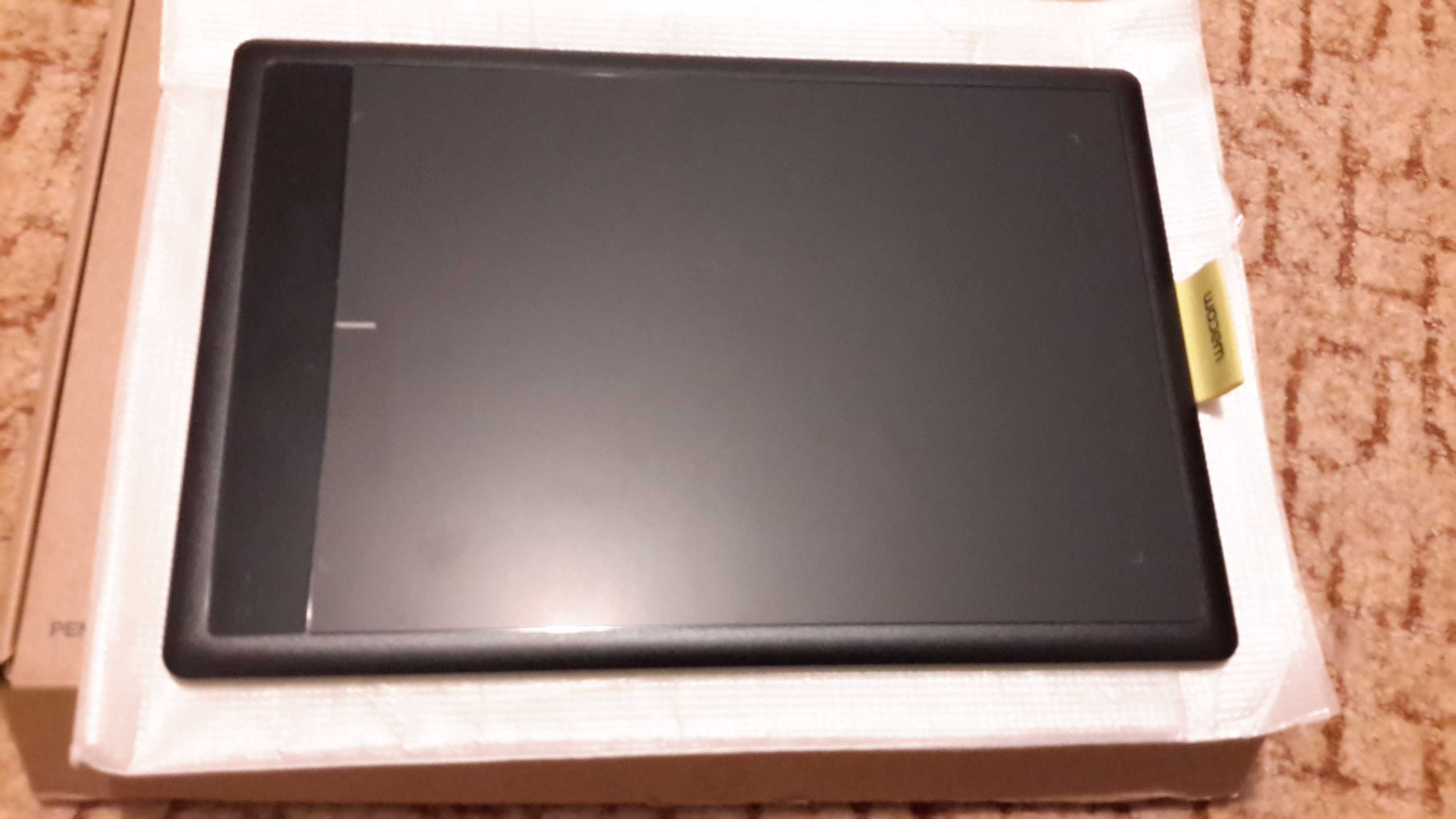 Tablet graficzny One by WACOM (CTL-671) wielkość M