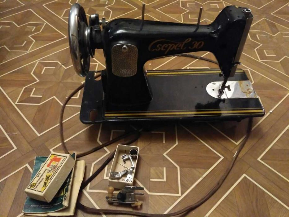 Швейная машинка Csepel 30 Чепель 30