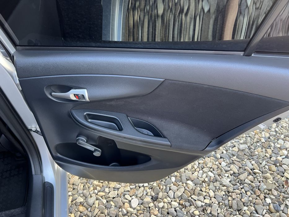 Тойота корола ціла у рідній фарбі машина варта вашої уваги