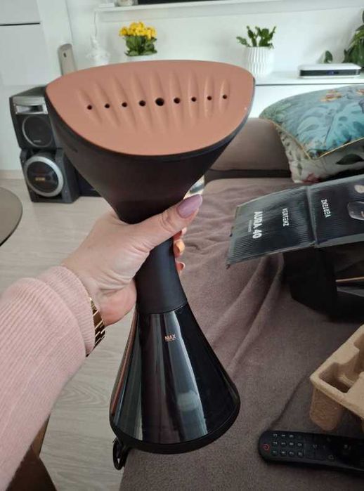 Parownica do Ubrań 1650W Dezynfekcja Tkanin Żelazko Parowe Turystyczna
