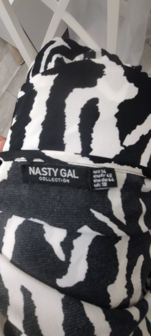 Nasty Gal Sukienka Maxi zebra xxxl 48