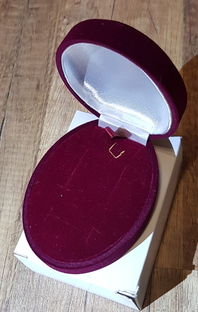 Футляр подарочная коробочка для ювелирных украшений