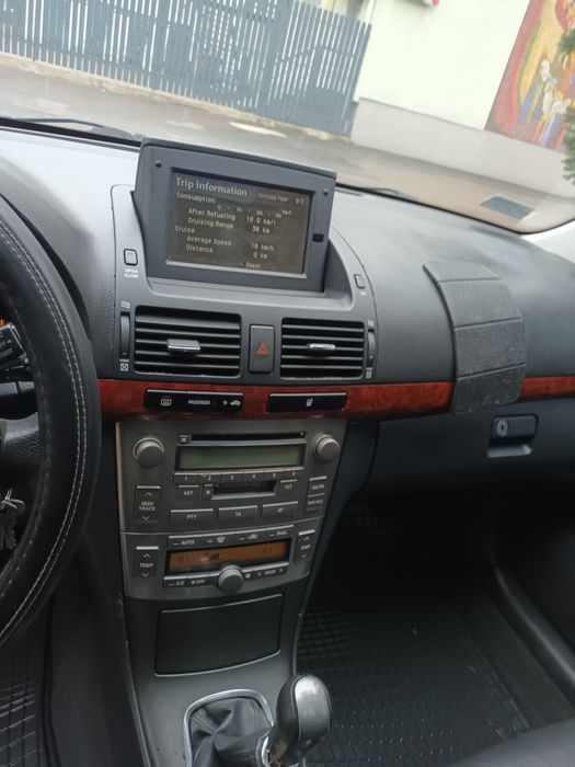 Avensis T25 2003 2.0 benz