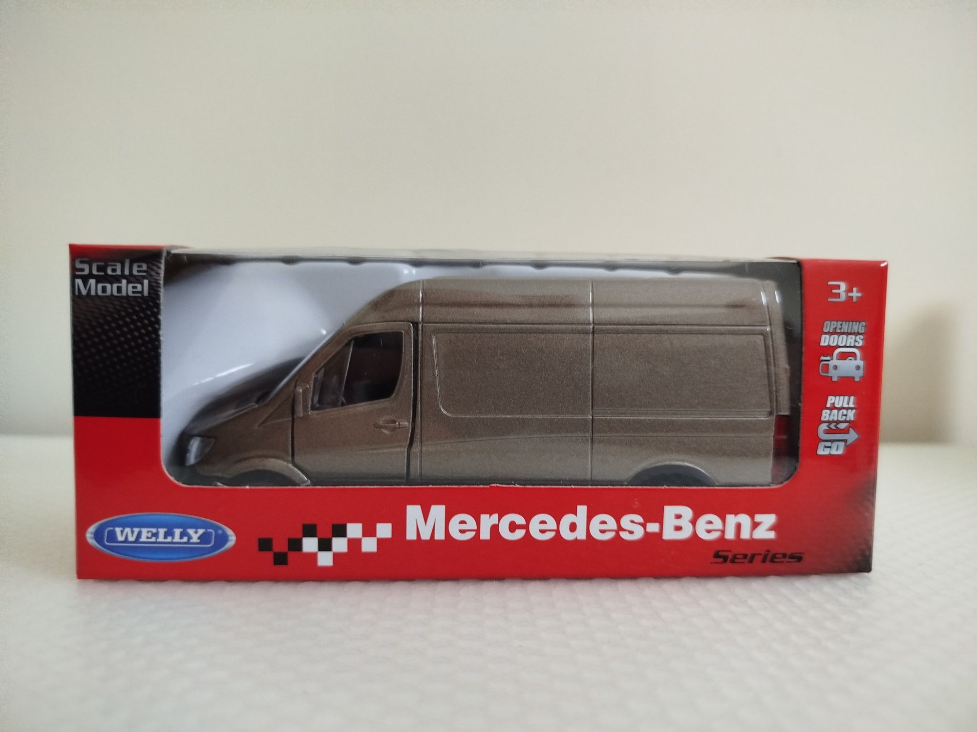 Miniatura Mercedes Sprinter 1/43 Nova