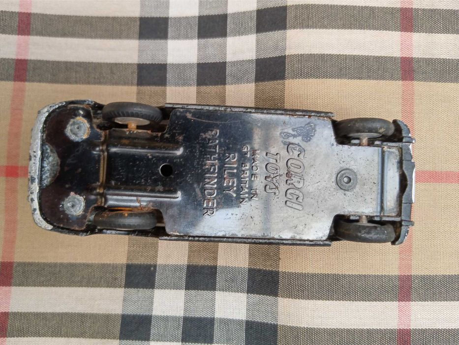 Riley Pathfinder Police - Corgi toys