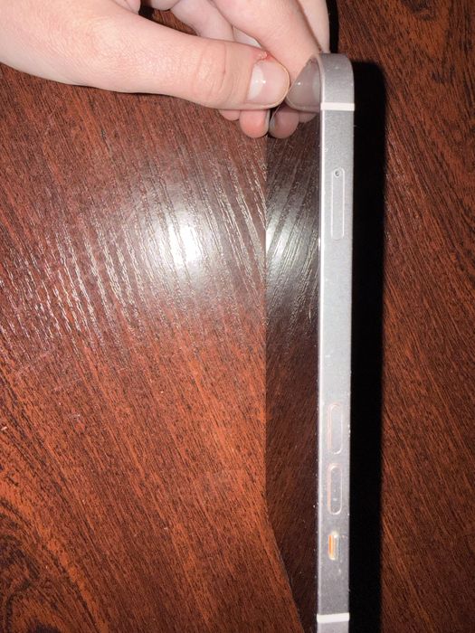 Iphone 13, 256 гб, б/у, тріснутий трохи екран, предоплата