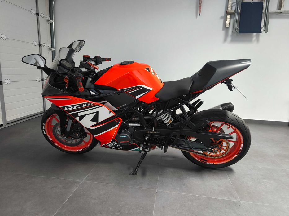 KTM RC 125 como nova
