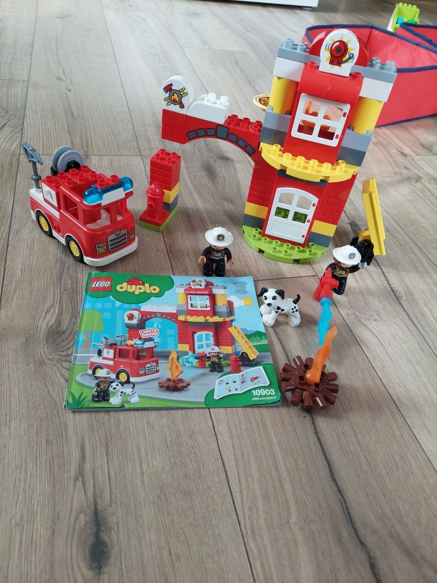 Zestawy klocków lego duplo całość.