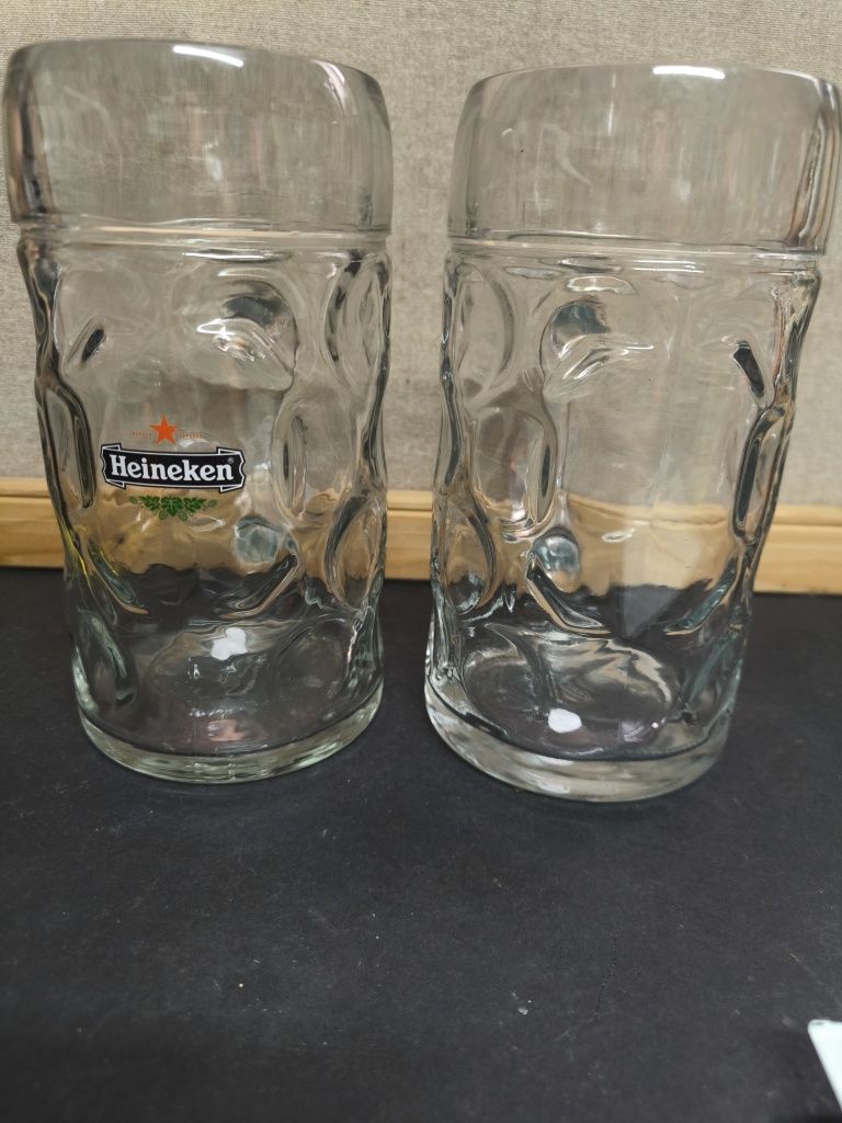 1 Canecas Heineken Vidro + 1 simples