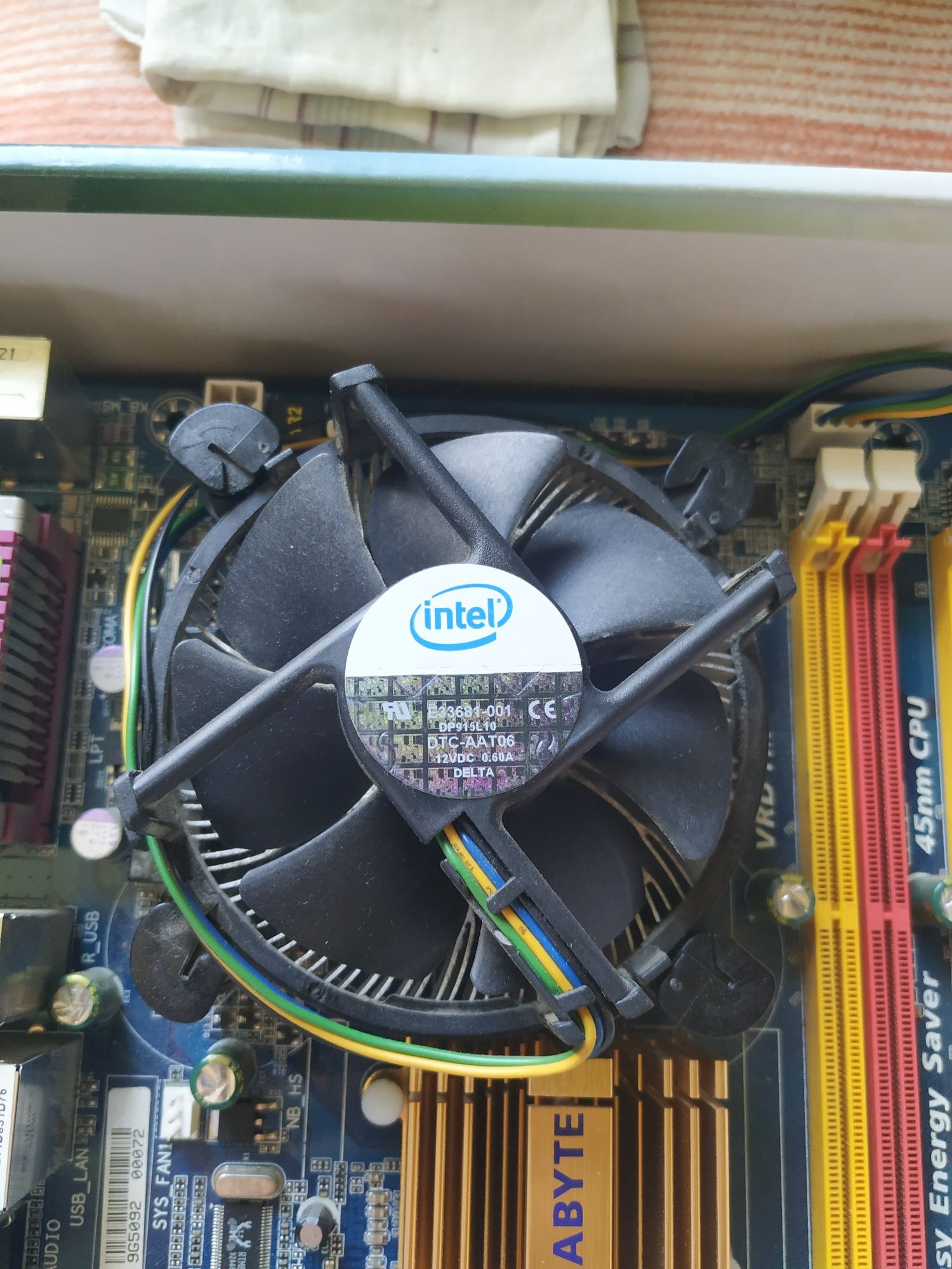 Процессор Intel Pentium E5300 Dual-Core 2.6 GHz