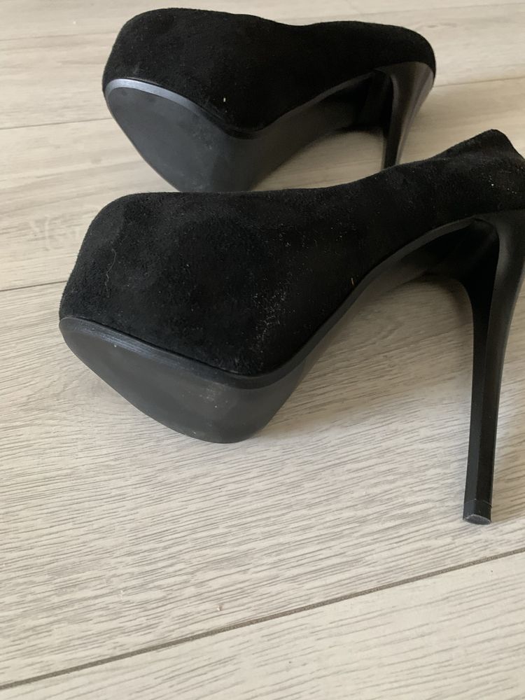 Туфли черные 38 размер