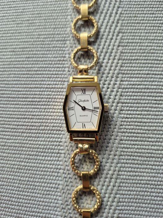 Piekny stary zegarek kwarcowy Glashütte