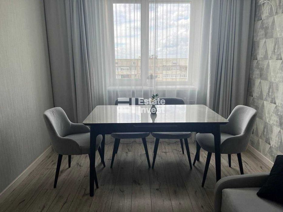 Продам 3 кімн. квартиру у с. Пісочин, вул. Молодіжна, 4А, Надія