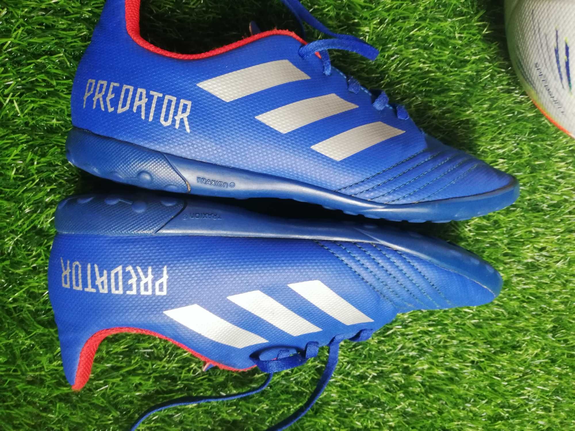 Buty Adidas Predator 19.4 TF Jr CM8556 halówki, turfy rozm.38