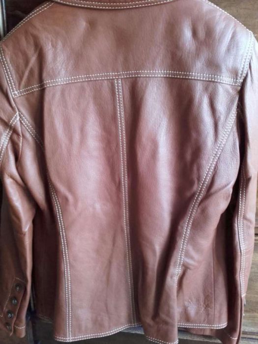 Casaco em pele cor de mel Elegance