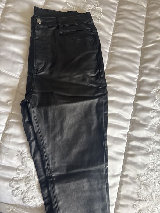 Calças  de napa por estriar