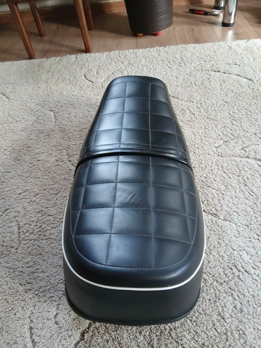 Сидіння  на мотоцикл