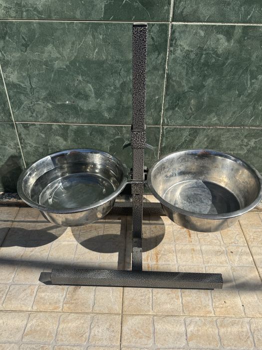 Suporte ajustavel para comedouro
