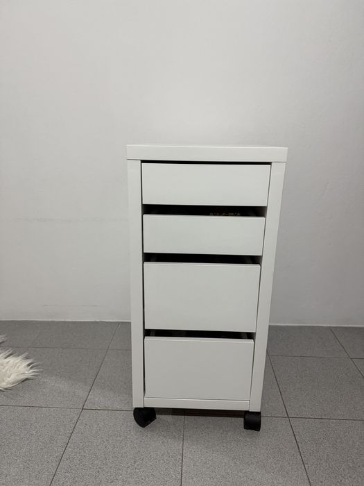 Bloco de gavetas com rodas - ikea