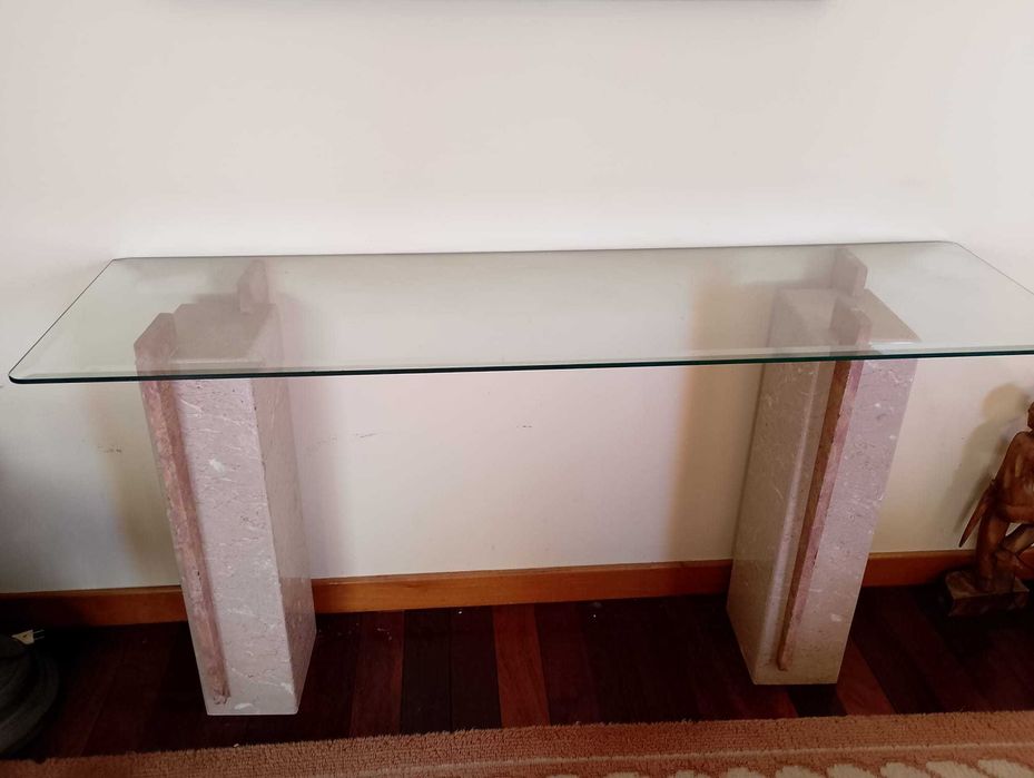 Mesa em Marmore de Apoio ou Aparador de Parede com tampo em Vidro