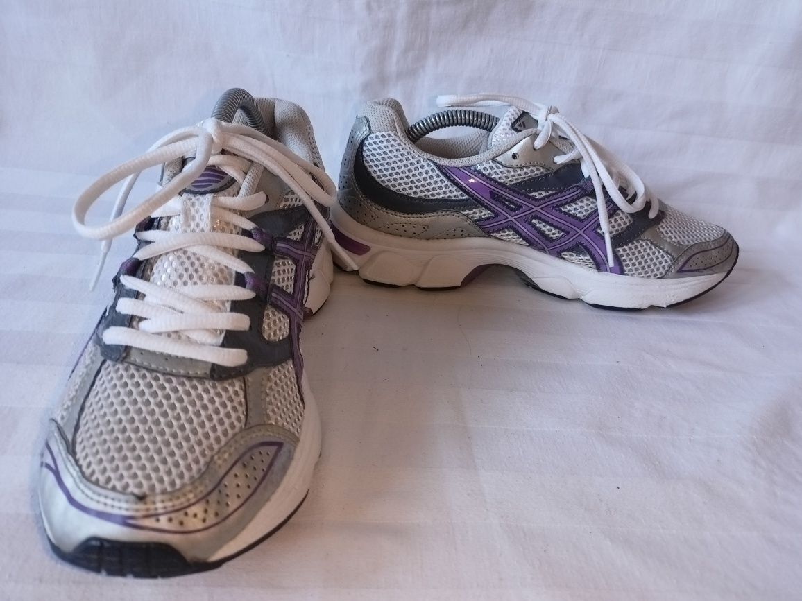 Asics Gel roz. 39 - dł. wkł. 24,5 cm