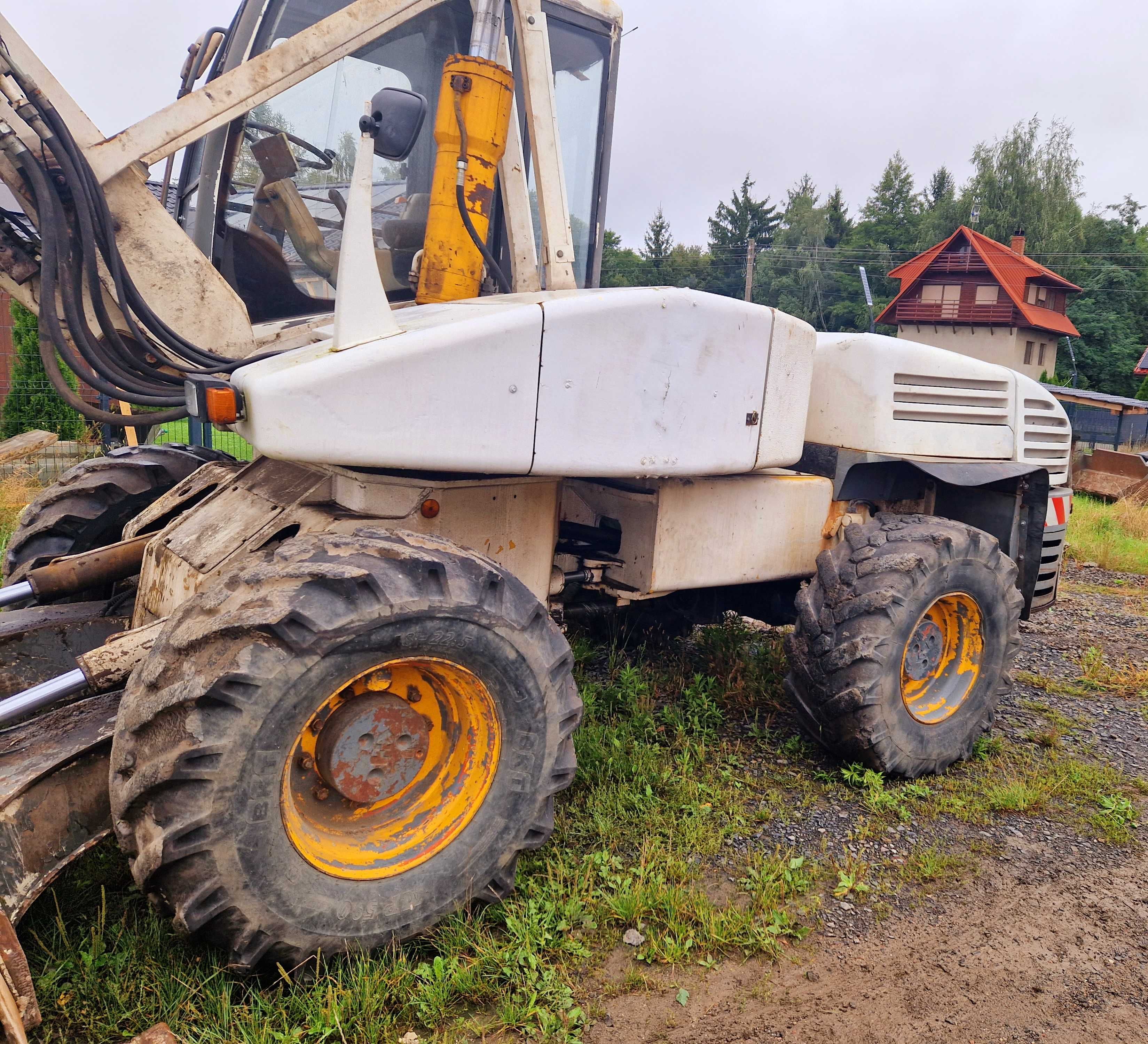 Do wynajęcia koparka Mecalac 14 mtx z 2000r widły łyżka skarpowa i 80