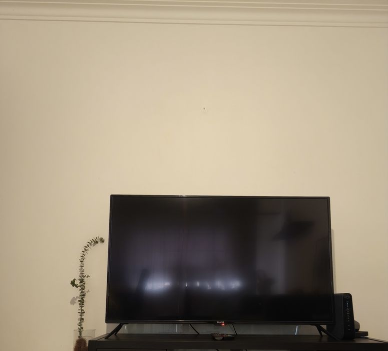 TV Silver 55" LED UltraHD 4K como nova