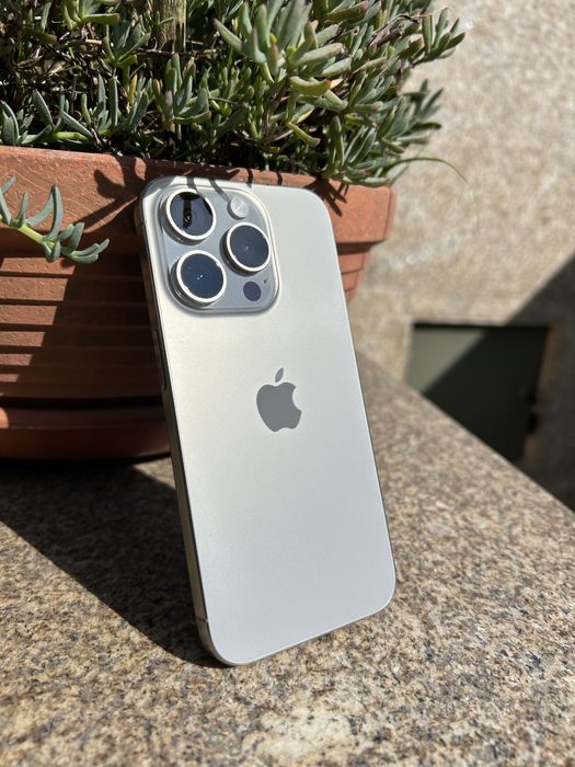 Iphone 15 pro 256gb Como Novo