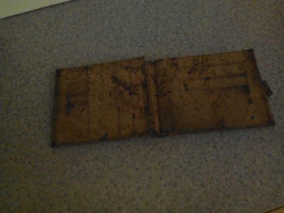 carteira de homem com varias divisoes em cotiça muito fina