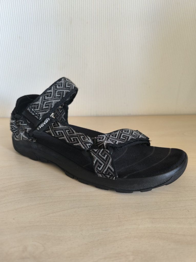 Трекінгові босоніжки Teva р 41-42 (27 см)