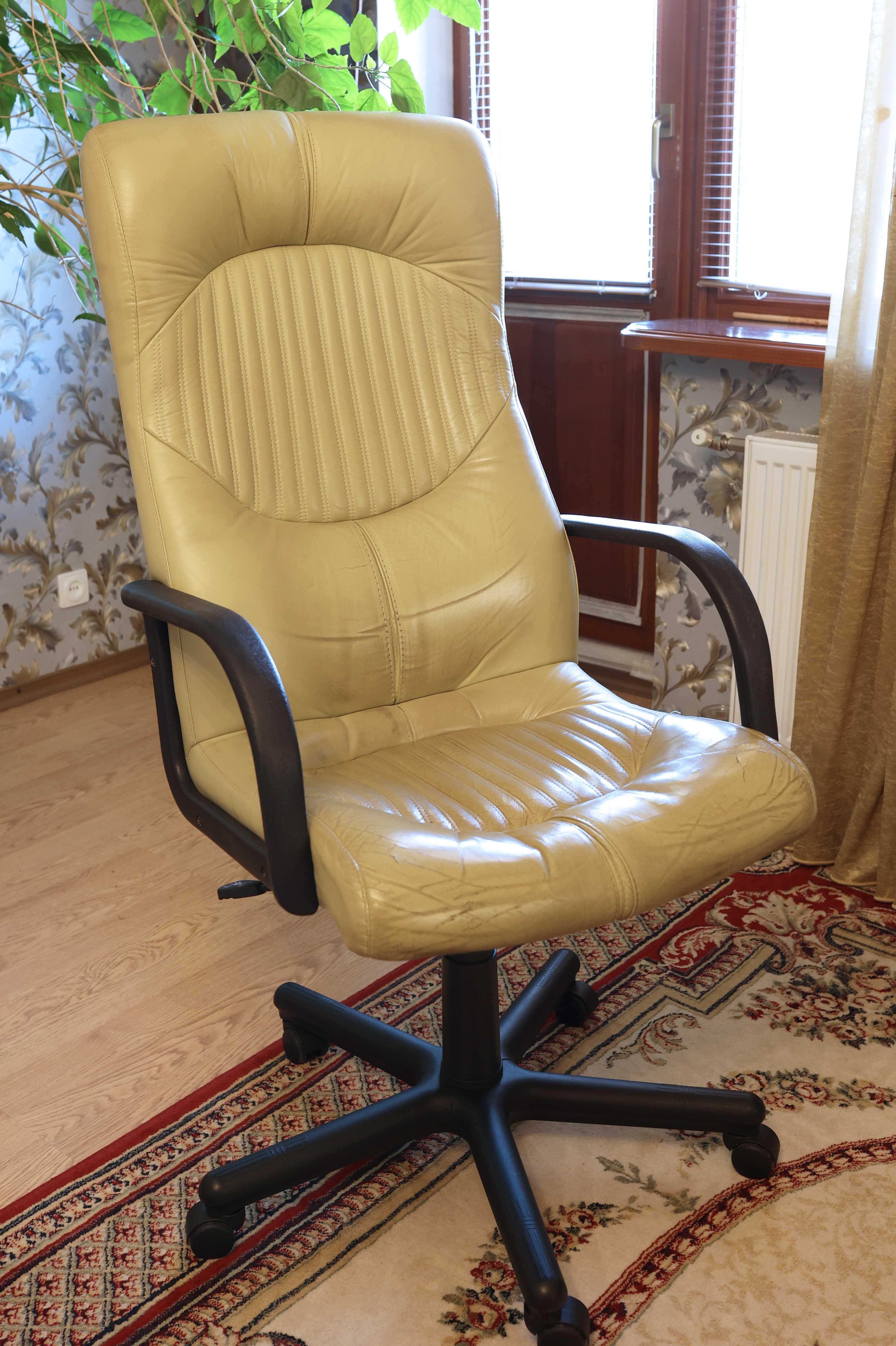 Офісне крісло Новий Стиль/Nowy Styl Germes ordf SP-A (зелений)