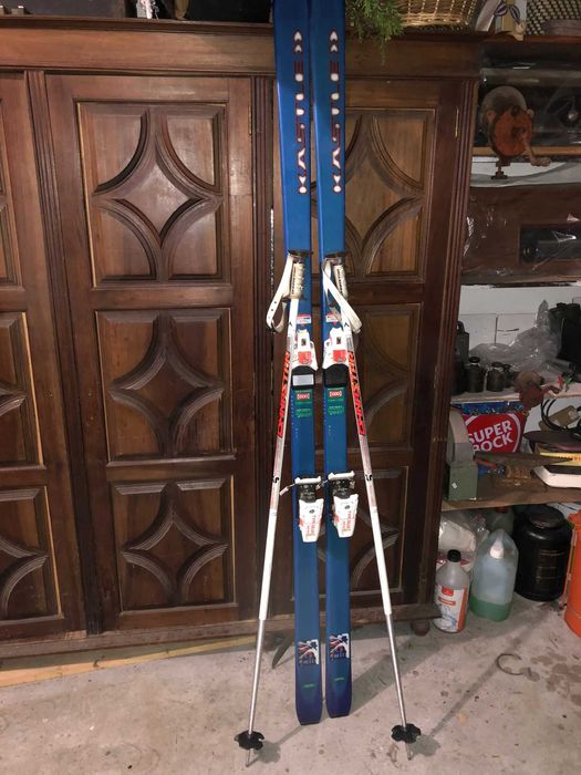 2 skys com 2 pegas bom estado