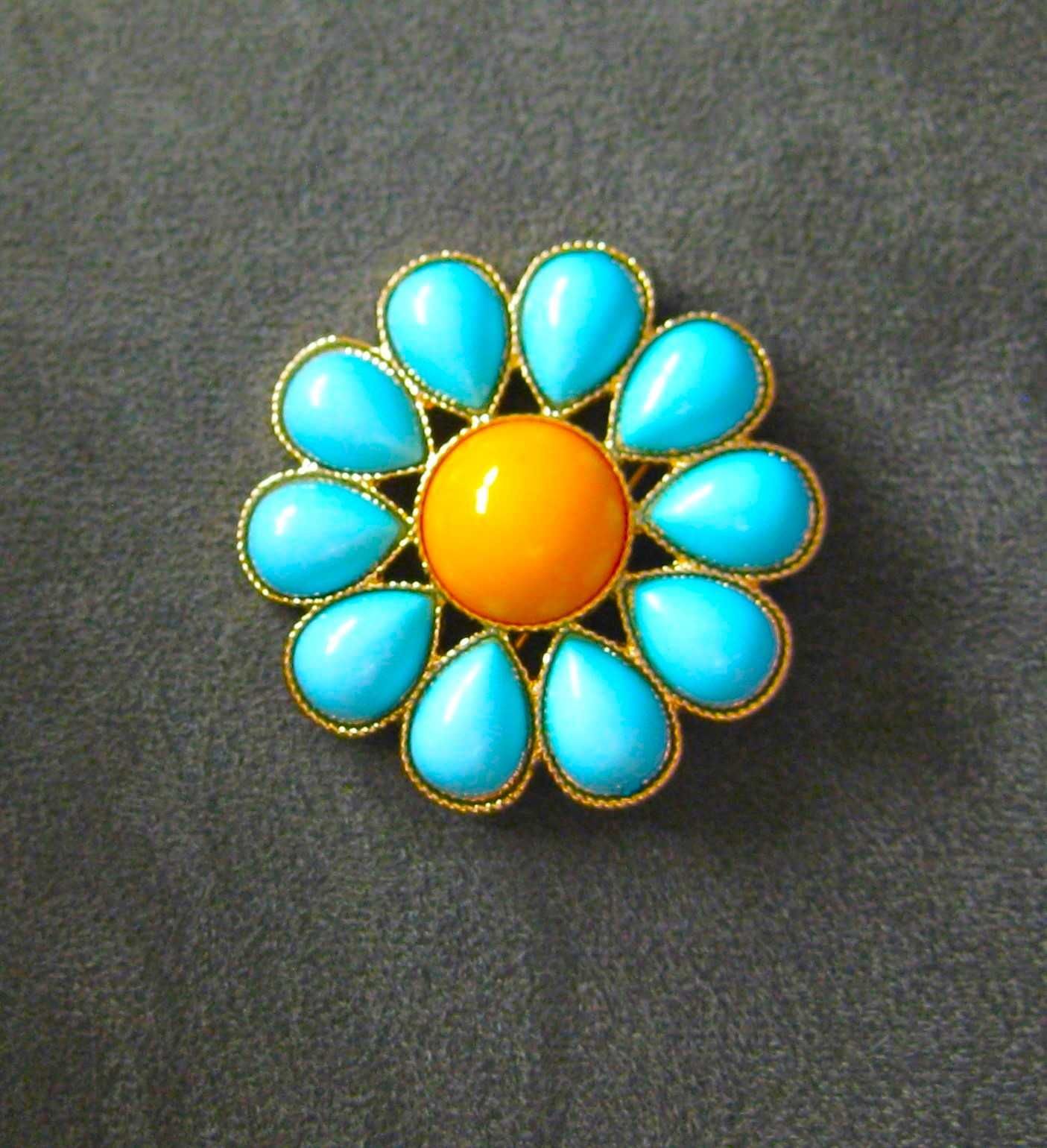 Alfinete / Broche / Pregadeira Margarida c/ Pedras Turquesa NOVO