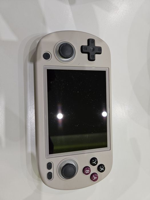 Anbernic RG40xx ігрова консоль