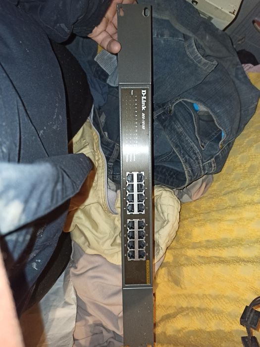 Switch sieciowy D-Link DES-1016D 16-portowy Fast Ethernet
